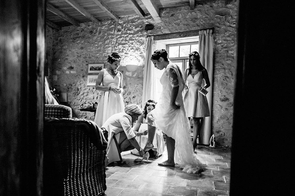 Mon rôle de photographe de mariage en Dordogne est de rester discret tout au long du jour J pour capturer de vais moments