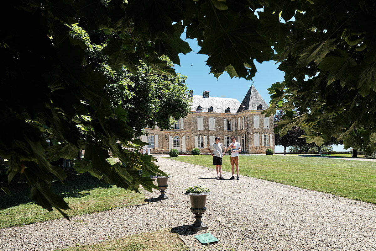 Le domaine de réception en Dordogne photographié pendant le mariage